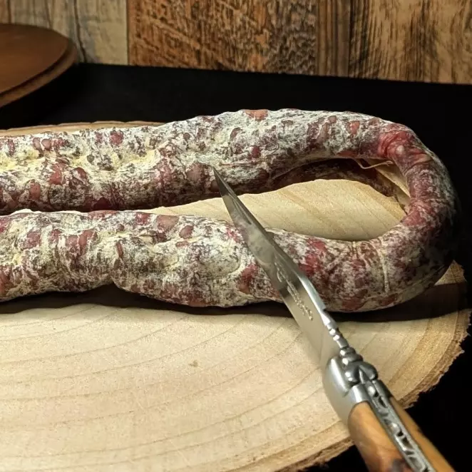 <div>Saucisse sèche de veau d'Aubrac</div>